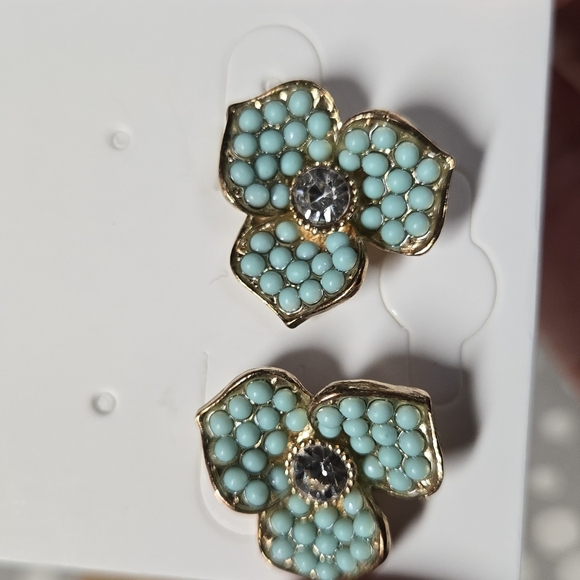 Earrings Bundle Of 2 - Picture 11 of 17